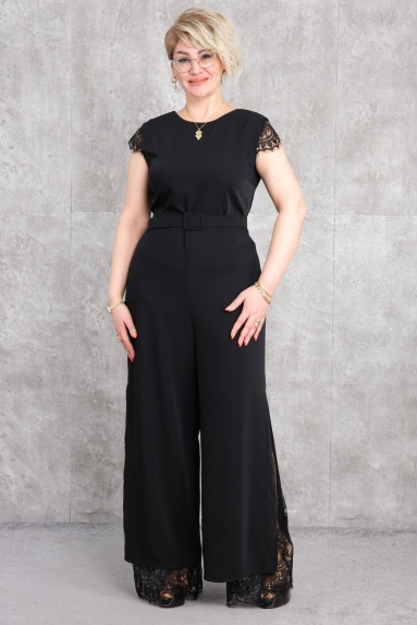  This elegant plus-size womens dress stands out with its captivating black color. Made from 100% polyester, this dress ensures comfort and durability while maintaining its elegance. Available in sizes 40, 42, 44, it caters to a wide range of women. The front of the dress features a round neckline and short lace sleeves for a simple yet stylish look, with a belt detail at the waist to accentuate the waistline. The back of the dress is highlighted by a lace back detail, creating a captivating and feminine style. The lace details at the bottom of the dress add a sophisticated touch to both the front and back.