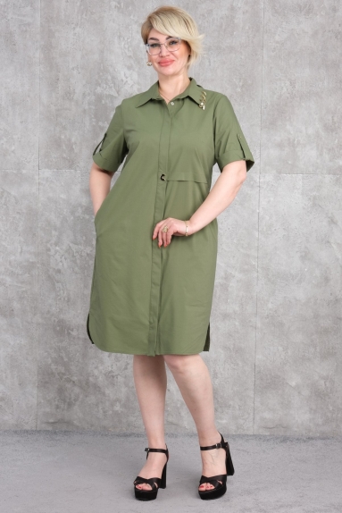  This plus-size womens dress stands out with its khaki color. The dress is made from a fabric blend of 65% cotton, 30% polyester, and 5% elastane, making it both comfortable and durable. The available sizes are 50, 52, 54, and 56.