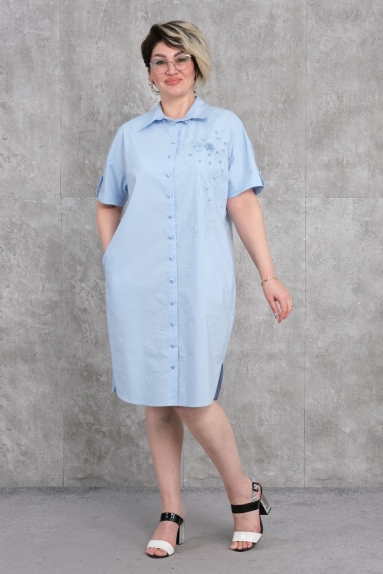  Introducing the plus-size womens dress. With its stunning blue color, this dress features a modern and stylish design, making it perfect for summer wear. The available sizes are 42, 44, 46, and 48. The fabric content is 65% Cotton, 30% Polyester, and 5% Elastane. This combination provides the dress with softness and flexibility, while the polyester enhances its durability. The front button closure adds both comfort and style. With its short-sleeve design and simple pattern details, this dress is suitable for any occasion.