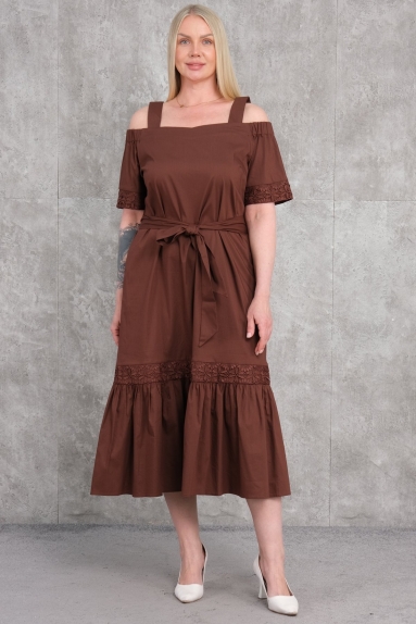  This plus-size womens dress is stylish and comfortable. It comes in a lovely shade of brown, making it perfect for spring and summer seasons. The sleeves are designed to open from the shoulder, giving an elegant look. The length of the dress finishes below the knee. The tie-waist belt detail accentuates your waist and adds a charming touch to the dress. The soft and high-quality fabric ensures all-day comfort. Available in sizes 42, 44, 46, and 48, it offers an ideal fit for each size. The fabric content is 65% cotton, 30% polyester, and 5% elastane.