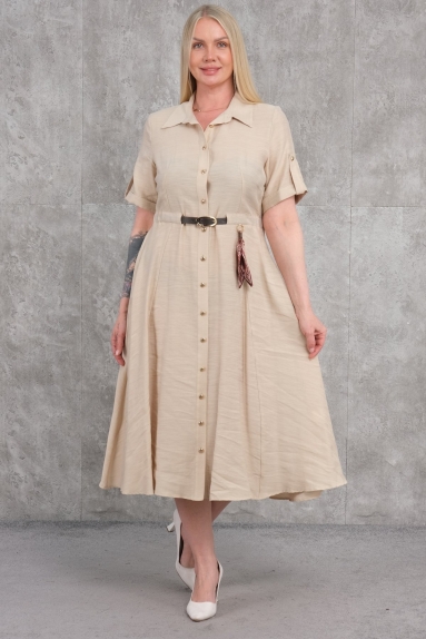  This beige-colored plus-size womens dress offers an elegant and comfortable option. Available in sizes 42, 44, 46, and 48, this dress is made from a fabric blend of 65% cotton, 30% polyester, and 5% elastane, ensuring a comfortable wearing experience. The front features button details, short sleeves, and a small belt accessory at the waist. The back view is simple and stylish. This dress can be worn on various occasions, from daily wear to special events.