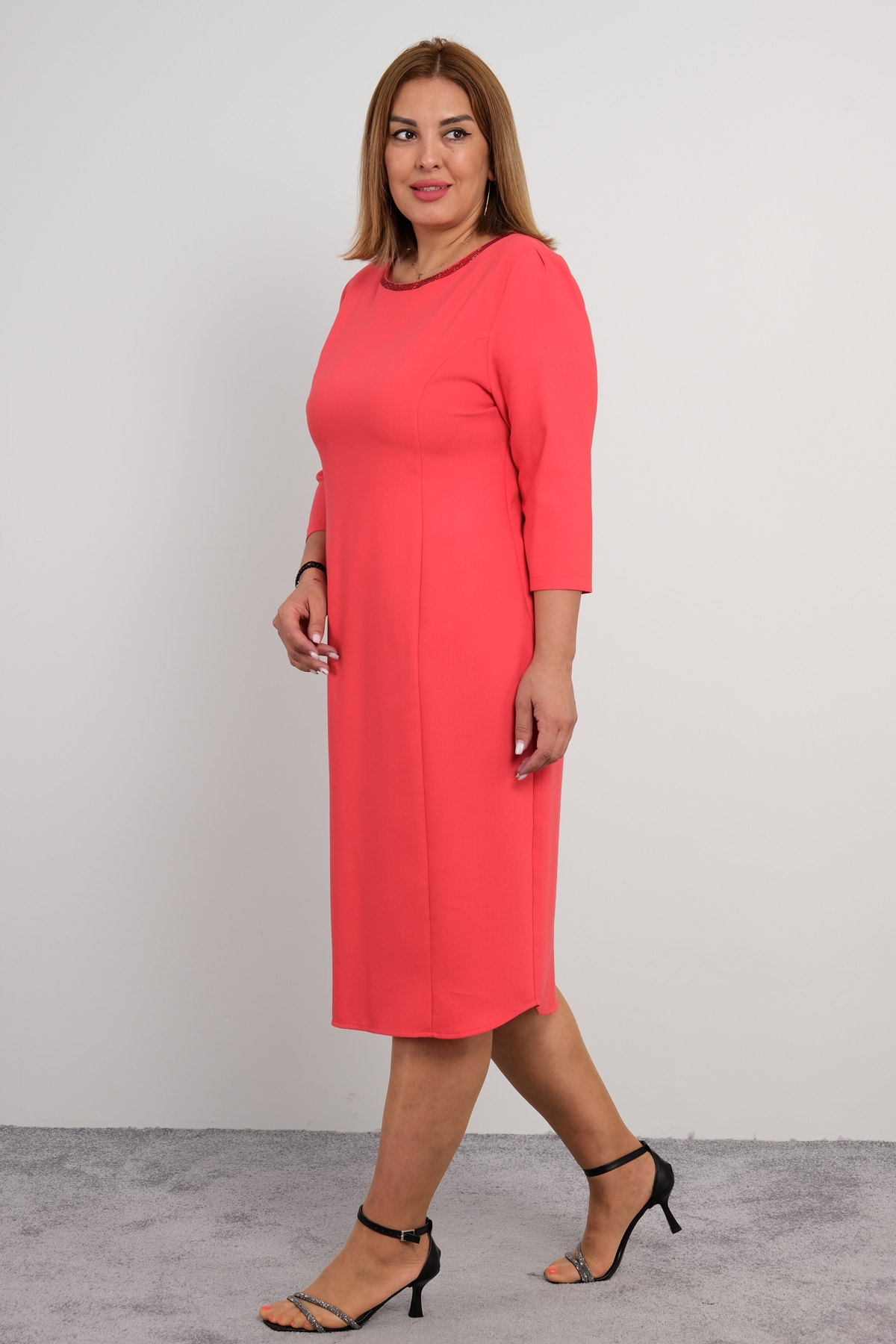 Elegant classic plus size midi dress with sequin embroidery on the back