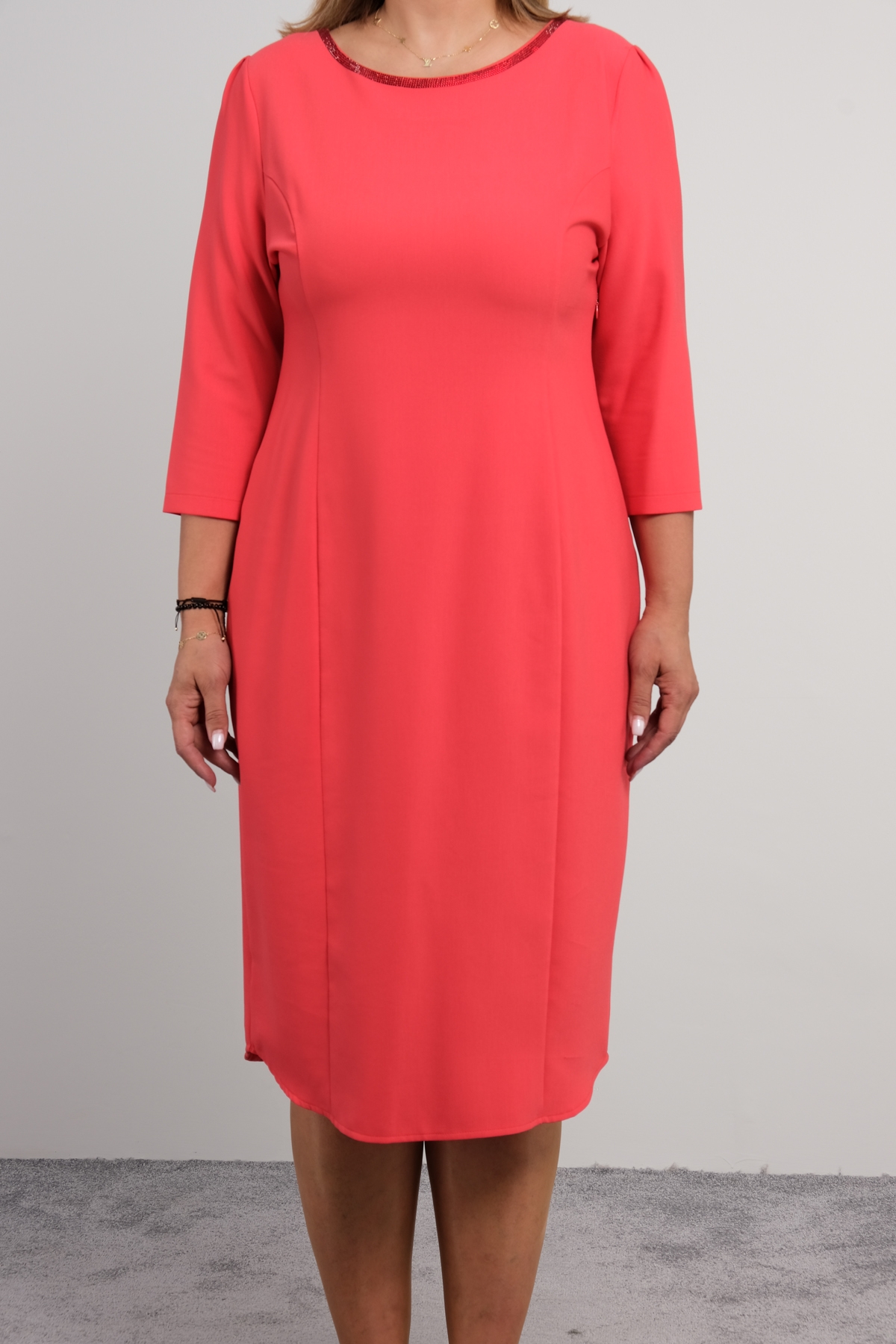 Elegant classic plus size midi dress with sequin embroidery on the back
