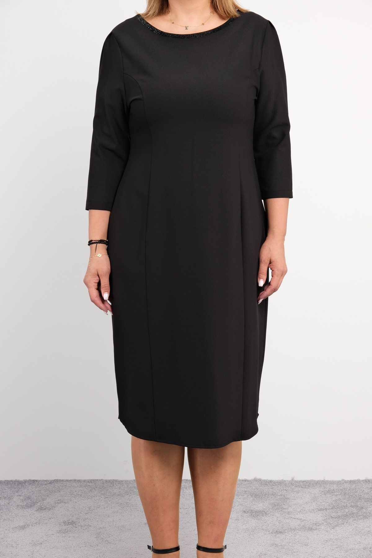 Elegant classic plus size midi dress with sequin embroidery on the back
