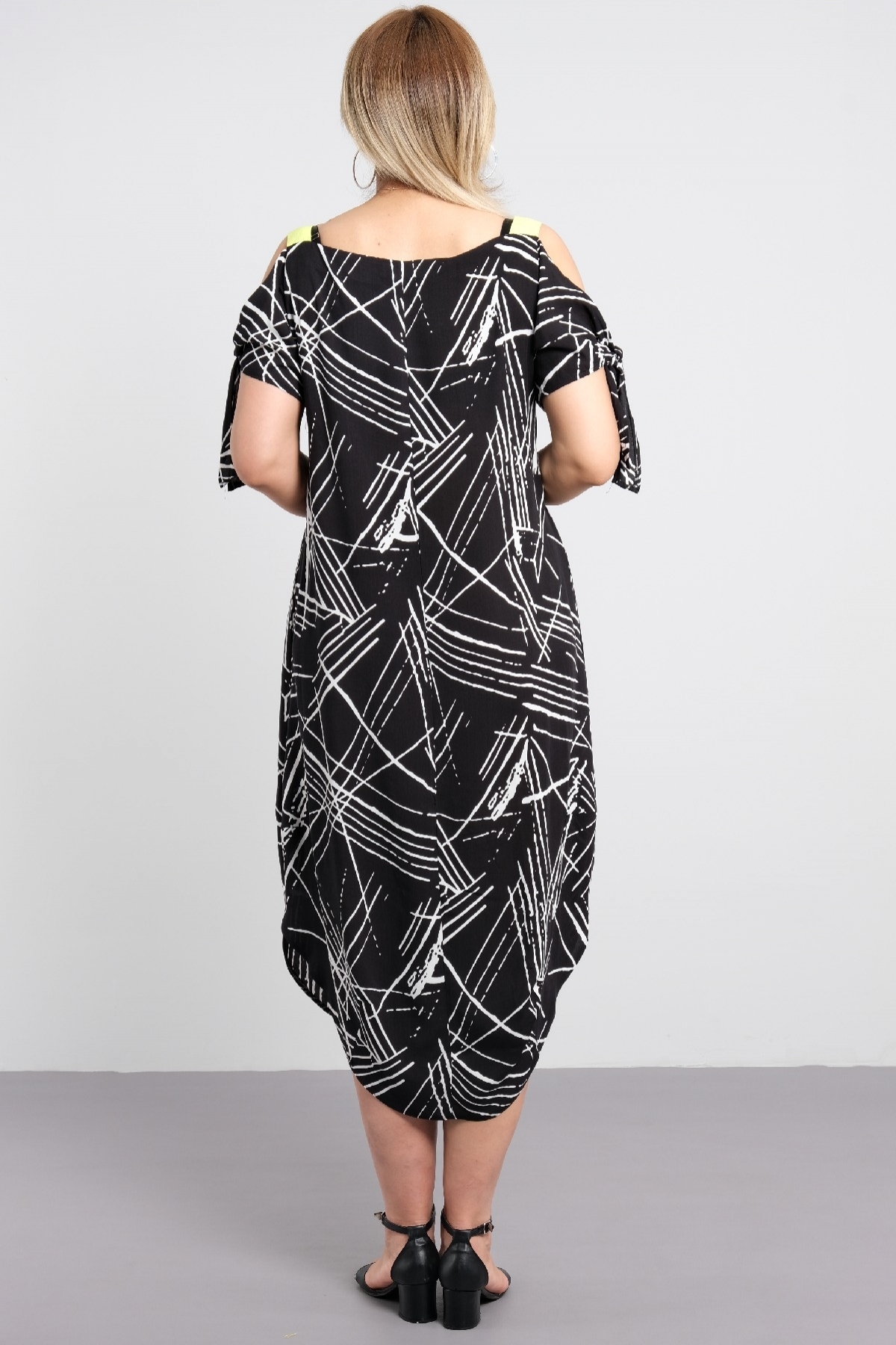 Plus size off shoulder scoop dress with asymmetric print