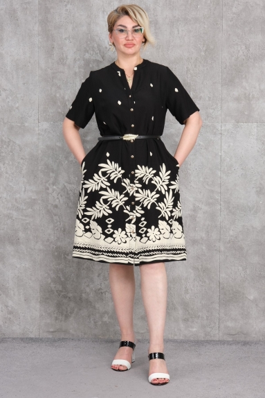  This elegant plus-size black womens dress features minimalist floral patterns on the skirt. Available in sizes 42, 44, 46, and 48, the dress is made of 100% viscose fabric which offers both comfort and style. The front features button details and a sophisticated belt at the waist. Its short sleeve design provides comfortable wear even during summer. It can be worn both for casual and special occasions.