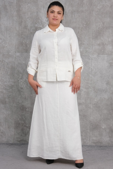  This plus-size womens two-piece set features an elegant design in ivory color. The top part is designed as a button-up blouse with long sleeves. It has a classic cut collar and two deep front pockets. The bottom part is a full-length skirt, contouring the body to provide a graceful appearance. The set is made of 100% cotton, making it both comfortable and breathable. Available sizes are 42, 44, 46, and 48.