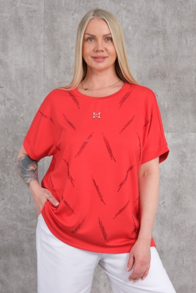  This plus-size womens blouse is both comfortable and stylish. Its vibrant red color is eye-catching, while the elegant patterns on the front add a touch of sophistication. The round neckline and short sleeves make it perfect for everyday wear. It is available in sizes 42, 44, 46, and 48. Made from 80% polyester and 20% cotton, it offers a lightweight and breathable fabric composition.