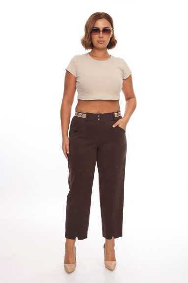  This plus-size womens pants in brown color is an extremely stylish and comfortable choice. The available sizes are 42, 44, 46, and 48, making it suitable for different body types. The fabric content is 75% Polyester and 25% Acrylic, which makes the pants durable and comfortable. It features two buttons and a zipper closure at the front. The waistband has an elastic band with the word 