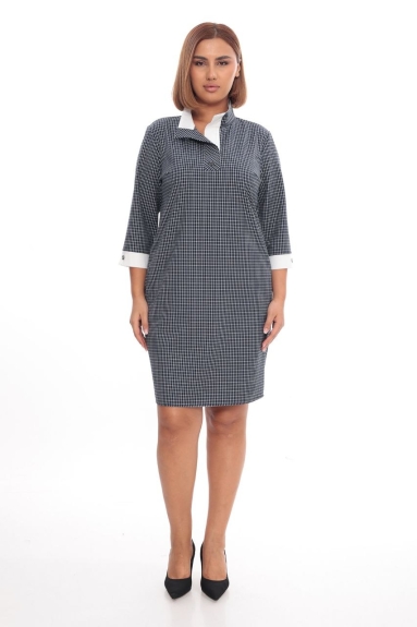  This elegant plus-size womens evening dress is designed to provide a sophisticated look for special occasions. Highlighting elegance with its cream color, the dress is made from a fabric blend of 80% cotton, 17% polyester, and 3% lycra to ensure comfortable wear. It is available in sizes 42, 44, 46, and 48, accommodating various body shapes. As seen on the model, the front and back of the dress feature a modern and simple design. The three-quarter sleeve length and cuff details add a touch of refined sophistication. Its soft texture offers a comfortable experience.